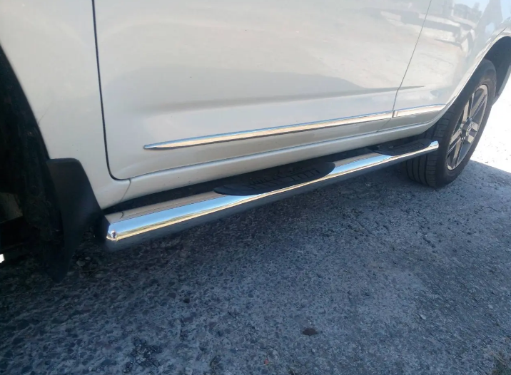 Пороги бічні труба KIA Carnival (06+) D60 с накладками 1647690681 фото